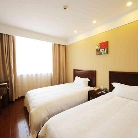Greentree Inn Shanghai West Huaxia Road Metro Station Express Hotel Extérieur photo